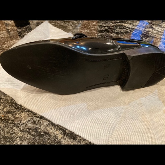 Shoes - Picture 4 of 5